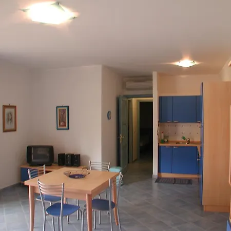 Apt Del Sole 2 شقة *
